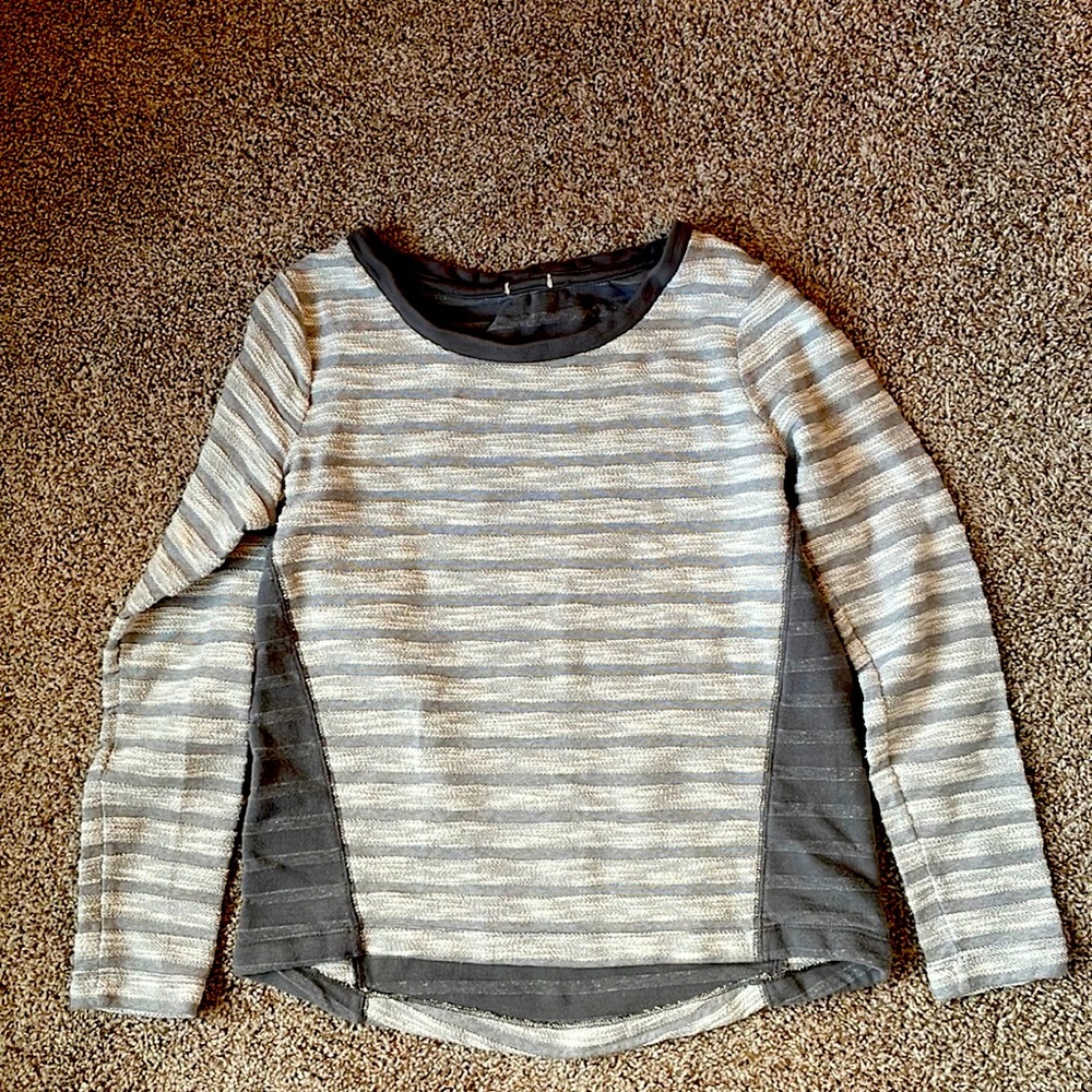 Super Cute Gap sweatshirt Size L